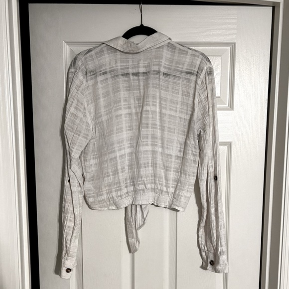 Express long crop button-up - Picture 2 of 2